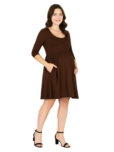 24seven Comfort Apparel Maternity Scoop Neck Three Quarter Sleeve Pleated Fit N Flare Pocket Mini Dress In Brown