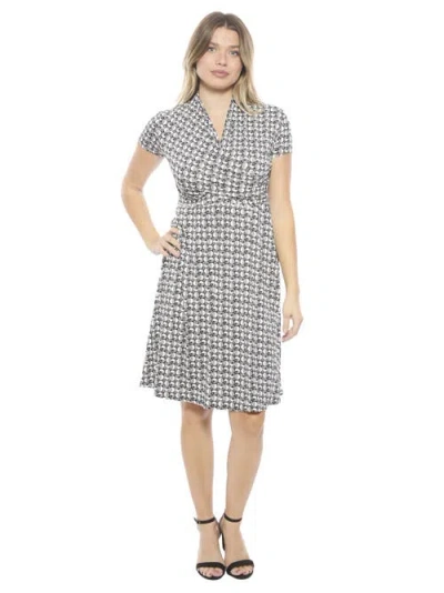 24seven Comfort Apparel Womens Geometric V-neck Short Sleeve Faux Wrap Knee Length A-line Dress In Neutral