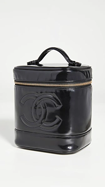 Pre-owned Chanel Black Patent Vanity