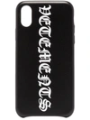 VETEMENTS GOTH LOGO-PRINT IPHONE XS CASE