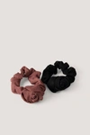 NA-KD 2-PACK SHINY ROSE SCRUNCHIES - BLACK,BURGUNDY