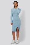 NA-KD RIBBED KNITTED SLIT DRESS - BLUE