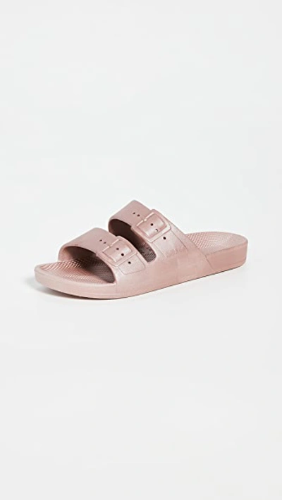Freedom Moses Darling Metallic Two-strap Slides In Blush
