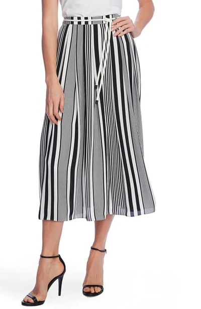 Vince Camuto Plus Size Variegated Graphic Striped Skirt In Rich Black
