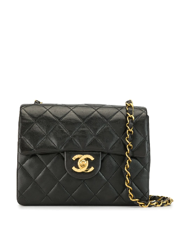 Pre-Owned Chanel 1995 Cc Shoulder Bag In Black | ModeSens