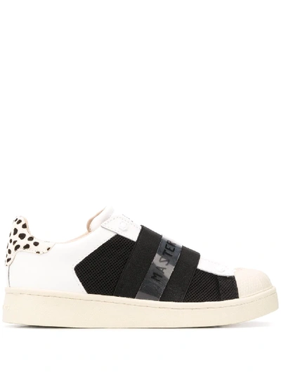 Moa Master Of Arts Low-top Sneakers In White