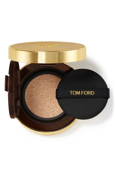 Tom Ford Shade And Illuminate Soft Radiance Foundation Cushion Compact Spf 45 In 3.7 Champagne