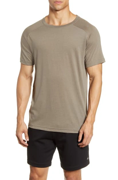 Alo Yoga The Triumph Crewneck T-shirt In Olive Branch