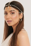 NA-KD PEARL DETAILED ORNAMENT HEADPIECE - GOLD
