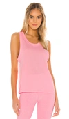 Alo Yoga Model Tank In Macaron Pink