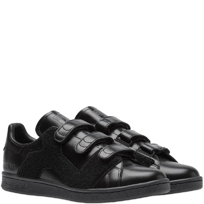 Adidas Originals Stan Smith Comfort Badge Sneakers In Black
