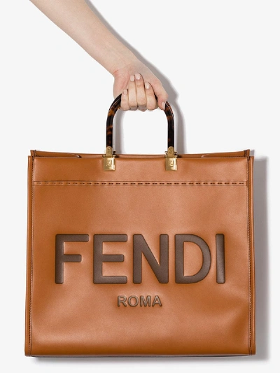 Fendi Sunshine Shopper 品牌标志压花皮革手提包 In Brown