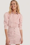 ANNAIS X NA-KD PUFF SLEEVE DENIM BLOUSE - PINK