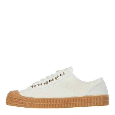 Novesta Star Master Trainers In White