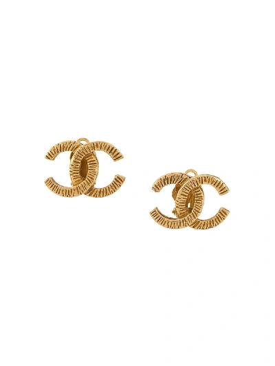 Pre-owned Chanel 1990s Interlocking Cc Earrings In Gold