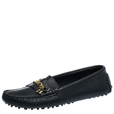 Pre-owned Carolina Herrera Navy Blue Leather Logo Chain Loafers Size 39