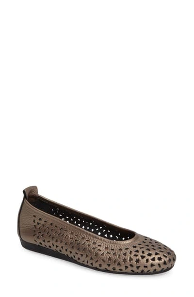 Arche 'lilly' Flat In Moon Leather