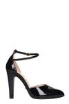 GUCCI SANDALS IN BLACK PATENT LEATHER,11362652