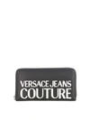 VERSACE JEANS COUTURE RUBBER LOGO WALLET IN BLACK,E3VVBPM1 71413 899