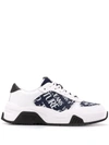 VERSACE JEANS COUTURE LOGO PRINT LOW TOP SNEAKERS