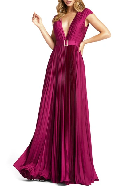 MAC DUGGAL PLEATED PLUNGE GOWN,26285