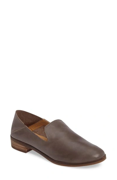 Lucky Brand Cahill Flat In Dark Driftwood Leather