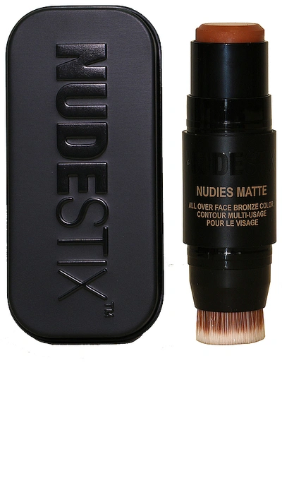 Nudestix Nudies Matte 化妆刷及古铜粉 – Terracotta Tan In Terracotta Tan