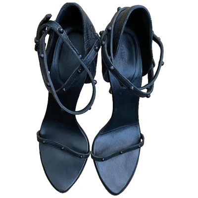 Pre-owned Gucci Leather Sandals In Black