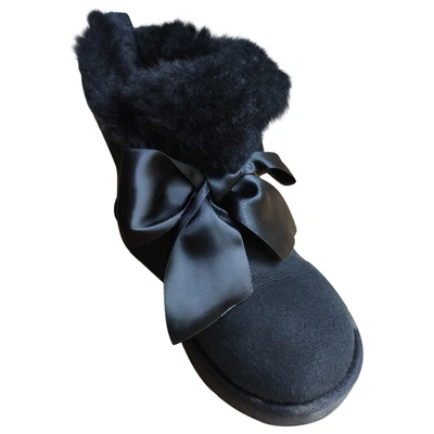 Pre-owned Ugg Snow Boots In Black