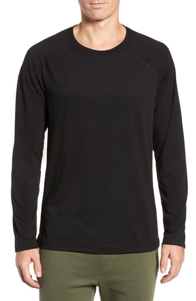Alo Yoga Triumph Raglan Long Sleeve T-shirt In Solid Black Triblend