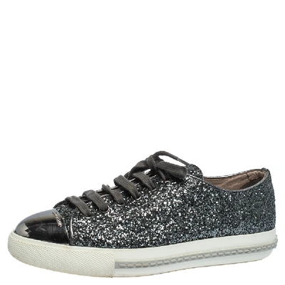 Pre-owned Miu Miu Metallic Grey Glitter And Metal Cap Toe Low Top Sneakers Size 37