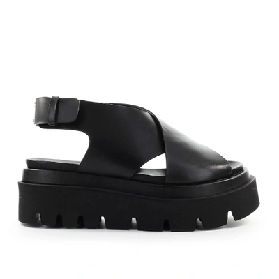 Strategia Play Black Platform Sandal