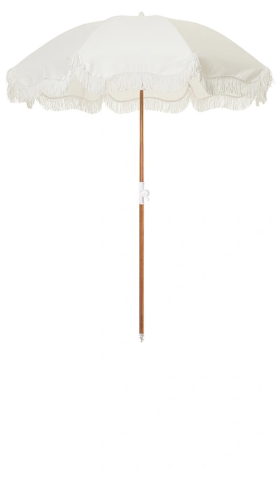 Onzie Holiday Beach Umbrella In Antique White