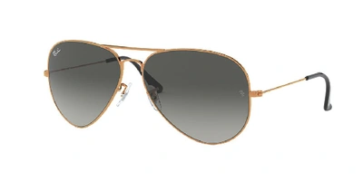 Ray Ban Man  Rb3025 Aviator Gradient In Gray