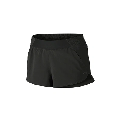 Oakley Blackout Elevate Shorts In Gray