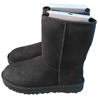 Pre-owned Ugg Boots In Grey