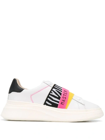 Moa Master Of Arts Logo-patch Low-top Sneakers In White