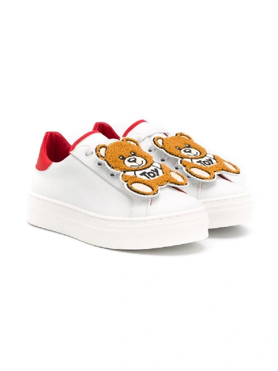 Moschino Kids' Teddy Logo贴花板鞋 In White