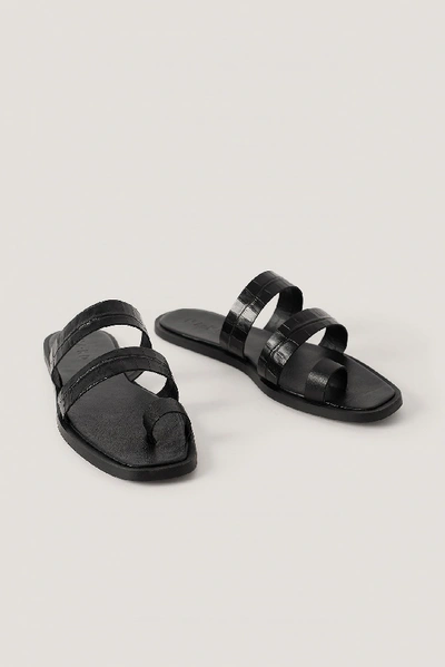 Na-kd Leather Toe Ring Strap Sandals - Black