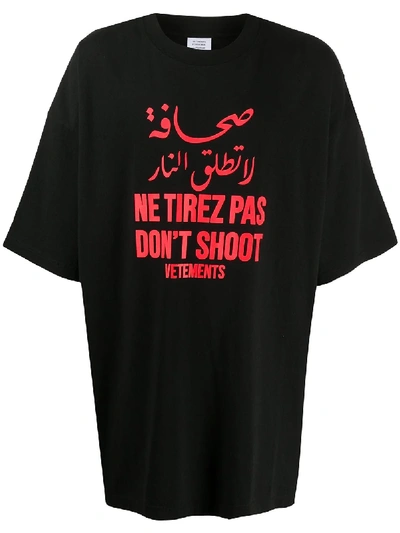 Vetements Slogan Print T-shirt In Black