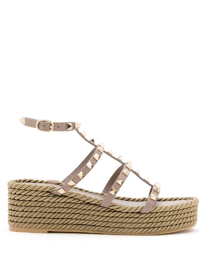 Valentino Garavani Rockstud Wedge Sandals In Neutrals