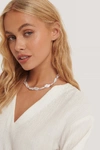 NA-KD RHOMBUS PEARL NECKLACE - WHITE