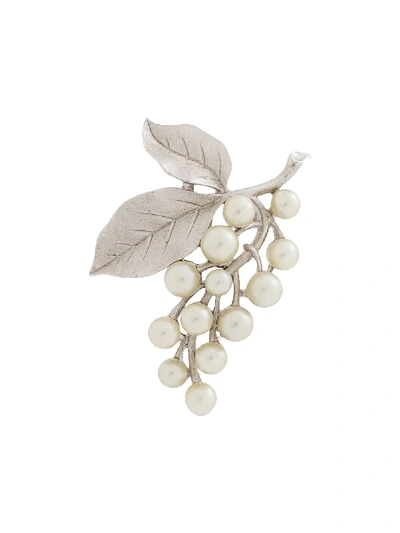 Pre-owned Susan Caplan Vintage 1960s Pearl-embellished Leaf Brooch In Silver