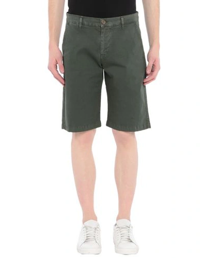 Kaos Shorts & Bermuda In Military Green