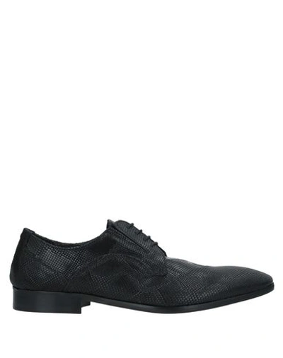 Eveet Laced Shoes In Black