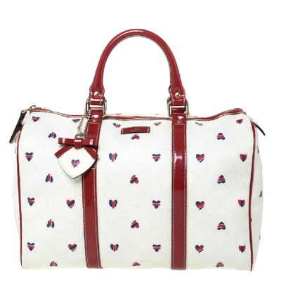 Pre-owned Gucci Red/white Heart Print Gg Canvas And Leather Joy Boston Bag With Heart Charm