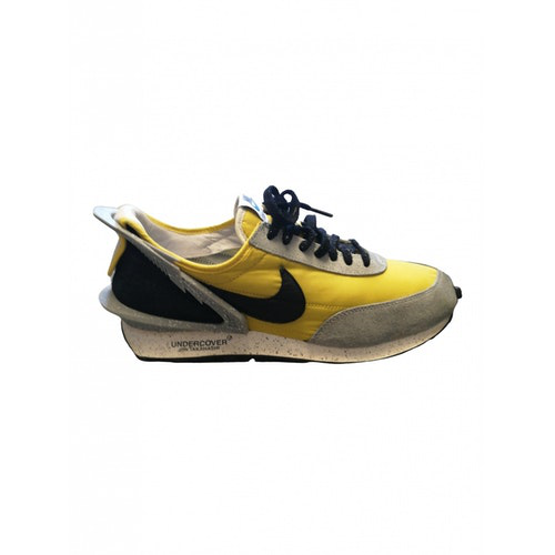 yellow nike daybreak