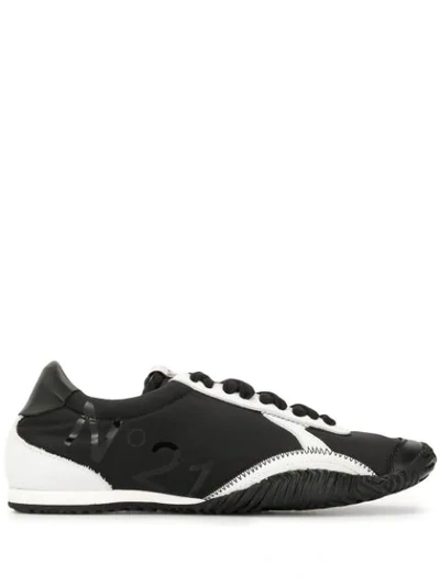 N°21 Runner Style Low Lace-up Trainers In Black