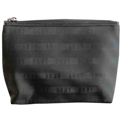 Pre-owned Dkny Clutch Bag In Black