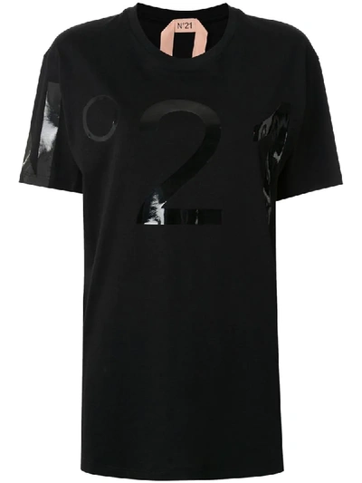 N°21 Laminated Logo Oversized T-shirt In Black